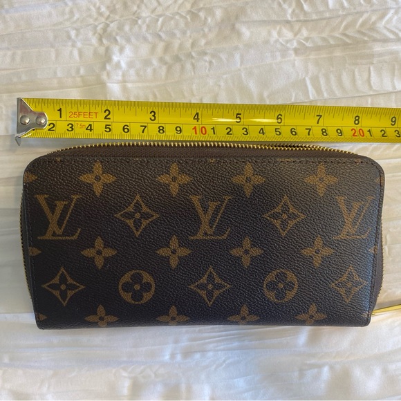 Women’s Brown Canvas Large Wallet - Picture 7 of 11